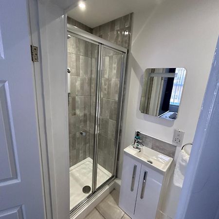 The Niche Apartment York Exterior photo
